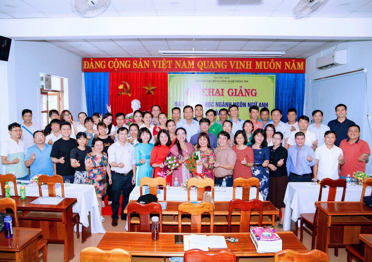 Tiếp tục khai giảng lớp đại học ngành Ngôn ngữ Anh tại Khánh Hòa