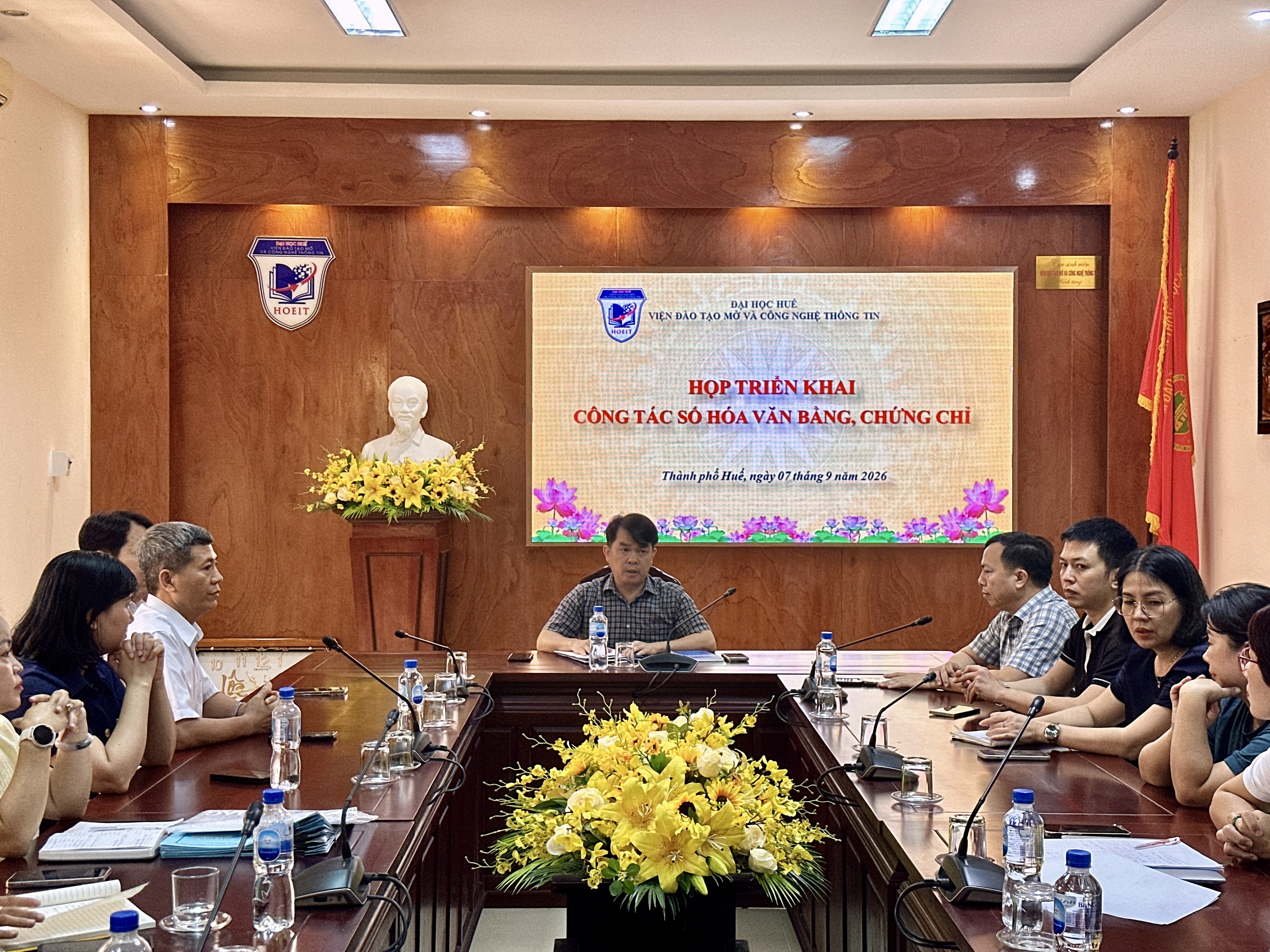 Viện Đào tạo mở và Công nghệ thông tin triển khai công tác số hóa dữ liệu văn bằng, chứng chỉ